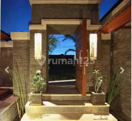 Di jual Villa canggu