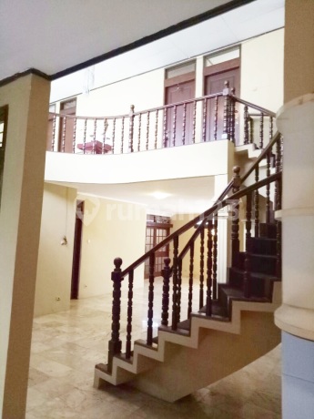 Rumah Mewah Siap Huni di Lokasi Sangat Strategis Pondok Indah (LAN)