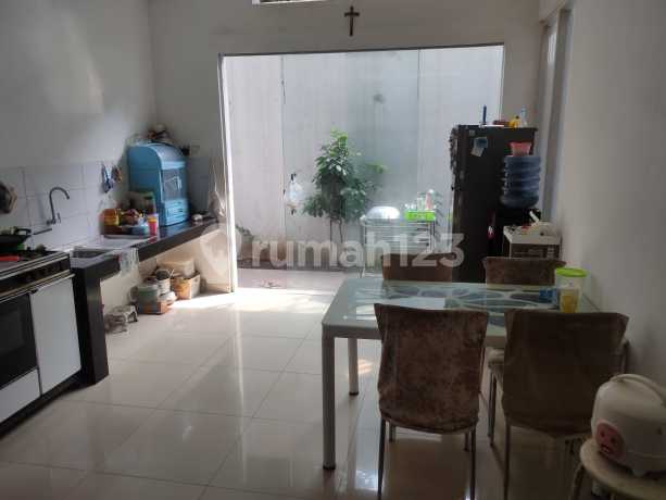 Rumah Nuansa Indah, Sayap Buah Batu