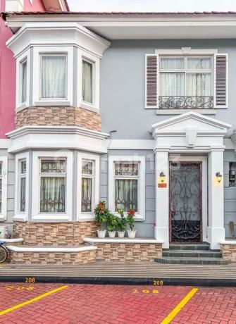 townhouse area lippo karawaci taman paris siap huni townhouse area lippo karawaci taman paris siap huni