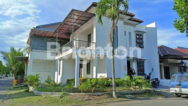 RUMAH ROYAL KETINTANG REGENCY SURABAYA