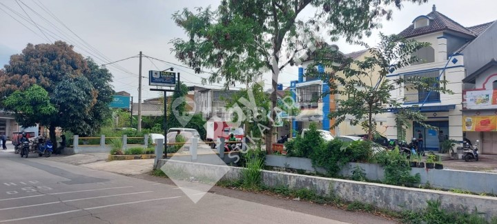 RUMAH TINGGAL DALAM CLUSTER DI KOMP MUTIARA ANTAPANI