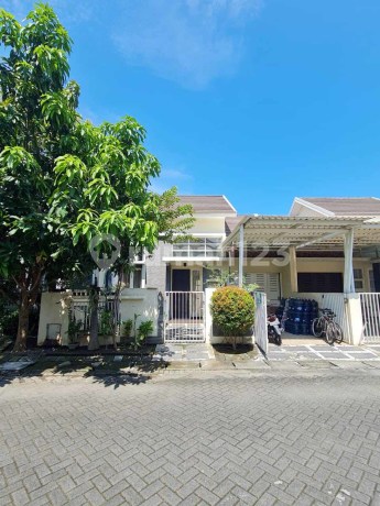 Rumah di Taman Rivera Regency Rungkut, Minimalis, Bagus + Terawat, Row Jalan Lebar, Siap Huni