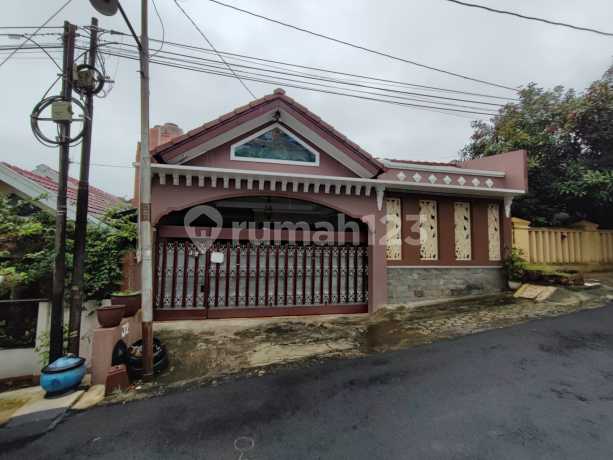 For Sale Fully Furnished 1.5-Story House in Villa Aster Srondol Asri Area, Banyumanik For Sale Fully Furnished 1.5-Story House in Villa Aster Srondol Asri Area, Banyumanik