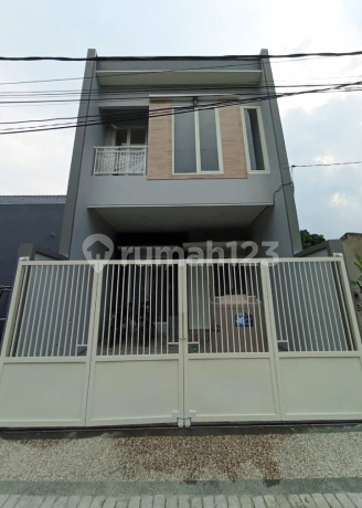 Rumah Baru Gress di Pradah Permai Surabaya (Area Madam Chang Darmo Permai), Minimalis, 2 Lantai, Siap Huni