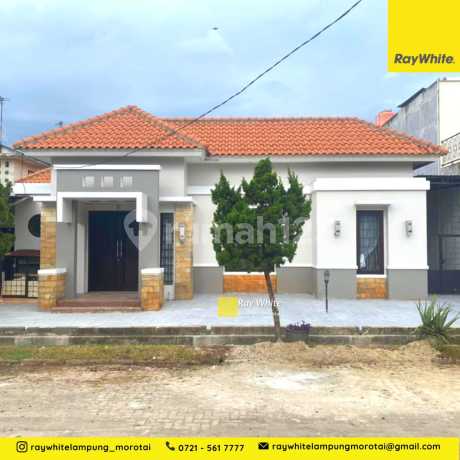 Rumah Mewah di Perumahan Bukit Kencana Way Halim