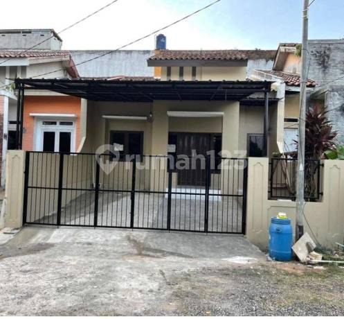 RUMAH DI CIKEAS COUNTRY RESIDENCE