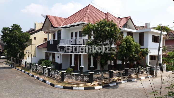 KALIURANG PRATAMA, JAKAL KM 7,2.AREA SEGITIGA EMAS JOGJA, SURGA CAFE, PERUMAHAN ELIT, PERBANKAN, SELANGKAH PASAR COLOMBO, SUPERINDO, DLL