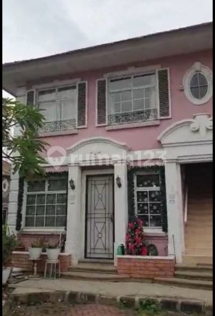 Townhouse Taman Paris 2 Lippo Karawaci Tangerang