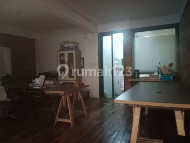 Kost Dan Kantor 3 Lantai Di Kumala Garden Sayap Pasteur