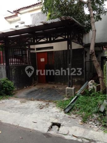 Dekat komplek Pomad Kalibata Dekat komplek Pomad Kalibata