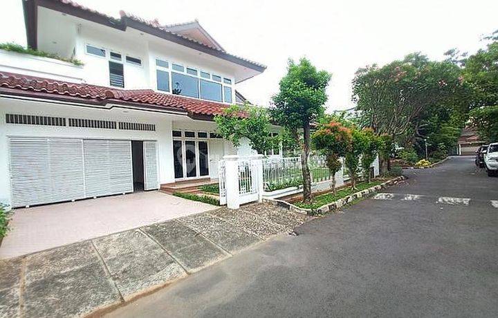 Rumah di Dalam Komplek Tebet Mas Indah, Akses 2 Mobil Depan Taman