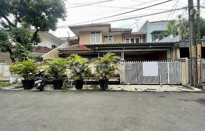 Rumah di dalam komplek Tebet Mas Indah, Akses 2 Mobil Dekat Masjid Al Ittiihad