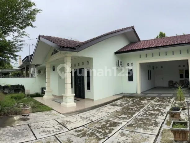 Rumah Dalam Komplek Perumahan Griya Nusa Tiga Rumah Dalam Komplek Perumahan Griya Nusa Tiga