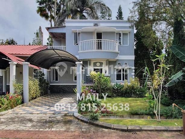 Flower Town Villa Puncak Mountain View Comfortable, Neat, Lush, and Spacious Garden