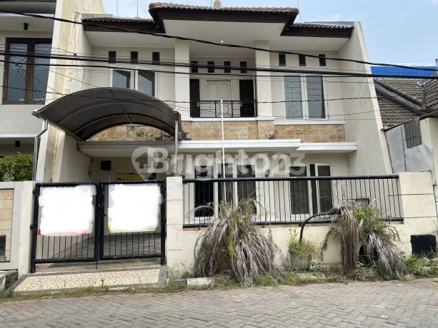 RUMAH DI MULYOSARI PRIMA SURABAYA TIMUR DEKAT KOMERSIAL AREA DAN KAMPUS ITS