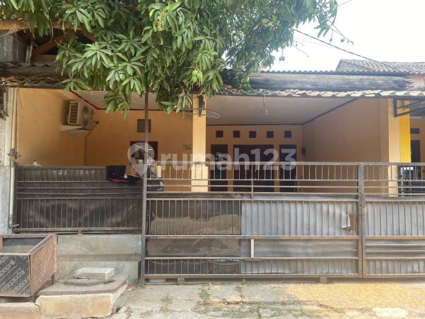 RUMAH  DI PURI HESTI INSANI CILEUNGSI BOGOR