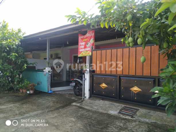 Rumah terletak di depan gerbang asri Pratama di Perumahan Asri Pratama Cikarang Rumah terletak di depan gerbang asri Pratama di Perumahan Asri Pratama Cikarang