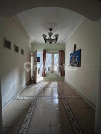 Rumah Bu Telaga Kahuripan Bogor 3 Lantai