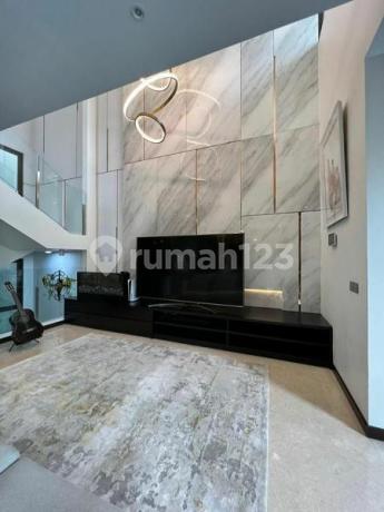 Dijual Rumah The Zora - Kazumi Di Bsd Uk 9x17m Renovasi Interior Rapih Siap Huni