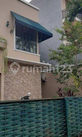 Rumah Bagus Minimalis di Villa Jati Padang Pasar Minggu 