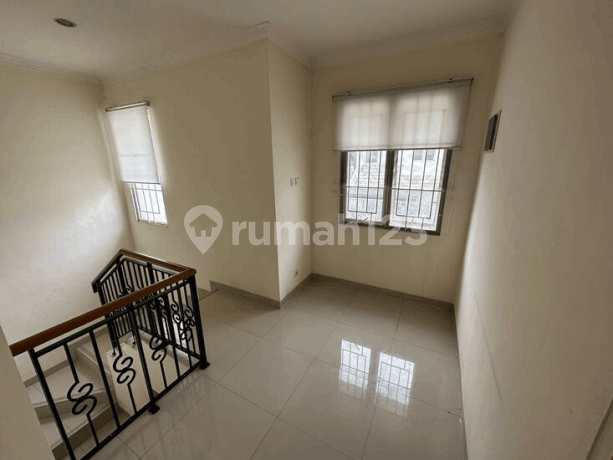 Rumah 2 Lantai Siap Huni Di Cluster Florencia Lippo Cikarang Rumah 2 Lantai Siap Huni Di Cluster Florencia Lippo Cikarang