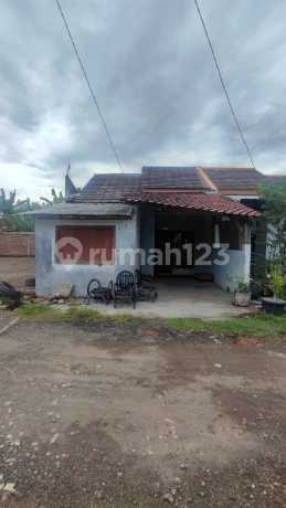 Rumah Di Griya Taman Suci