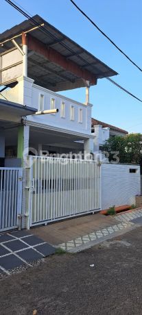 Rumah 2 Lantai furnish di Tataka Puri, Kadu, Tangerang, ada mushola di dalam