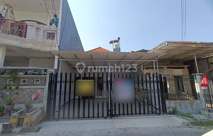 Yang cari 1 man. Baru di renovasi Rumah Darmo Indah Selatan. Siap Huni
