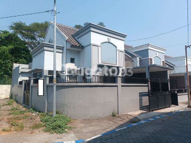RUMAH DI GRAHA KEBRAON REGENCY SURABAYA