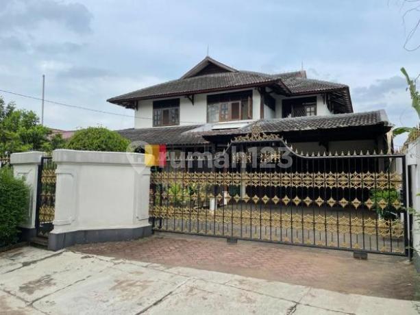Rumah Kokoh Dalam Komplek Lokasi Pangkalan Jati Indah