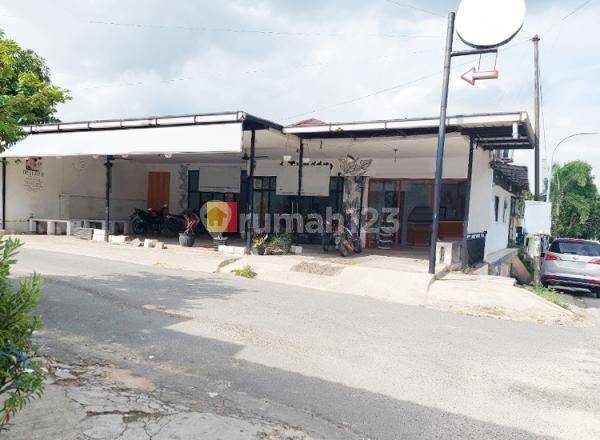 Rumah Hook Untuk Tinggal Dan Usaha Di Tiban Indah Permai