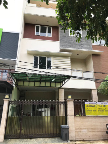Rumah di Jual Gading Ayu, Luas 12x15m2