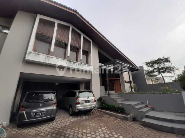 Rumah Lux Asri di Budi Asih Sayap Setiabudi, Bandung 