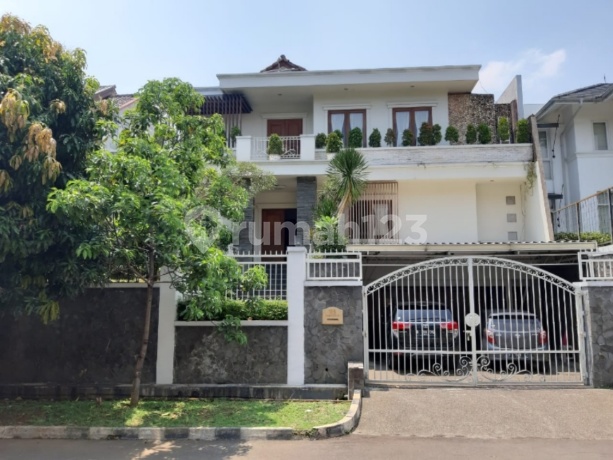 Rumah mewah Villa Duta