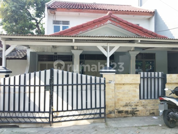 Rumah Sangat Murah Siap Huni 5 kamar tidur di Komplek Barata, Tangerang Dekat dengan