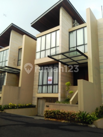 TOWNHOUSE VIRIDIA DI PONDOK LABU