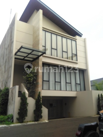 Townhouse Bagus Di Intan Cilandak