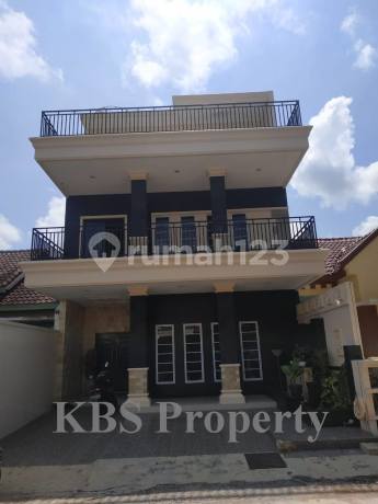 Rumah 3 Lantai Type 150/152 m2 Lokasi Plamo Garden – Batam Center