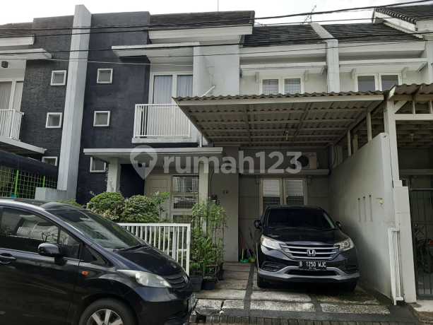 Rumah 2 Lantai di Graha Gayungsari, Surabaya LT 122 M2 LB 136 M2 KT 3 KM 2 Gudang 1