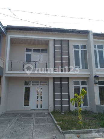 Rumah baru di Pelita Juanda Town House, Sidoarjo