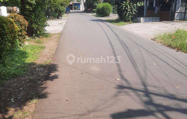 Rumah di  jalan lebar di perikani raya cipinang timur