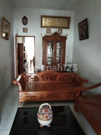 Rumah Daerah Nyaman di Sauyunan Mas