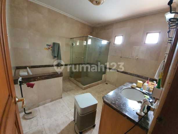 Dijual Rumah Semi Furnished di Komplek Istana Sukajadi Dijual Rumah Semi Furnished di Komplek Istana Sukajadi