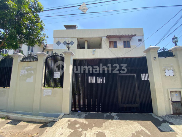 Rumah Kost2an 13 Pintu di Komplek Batan Lebak Bulus Jakarta Selatan LT 823M2 Cash Only Murah Bawah Pasar Rumah Kost2an 13 Pintu di Komplek Batan Lebak Bulus Jakarta Selatan LT 823M2 Cash Only Murah Bawah Pasar