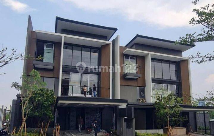 Rumah Mewah Laurel At Nava Park Tipe Hoek, Bsd City