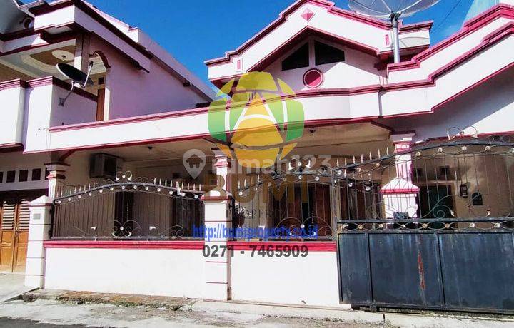 Rumah 2 Lantai di Komplek Perumahan Jaten Karanganyar