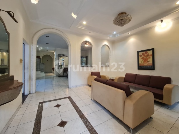 Villa Komplek Taman Polonia 4