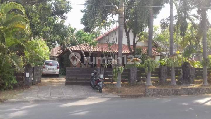 Rumah Clasik Bagus Grafika Banyumanik