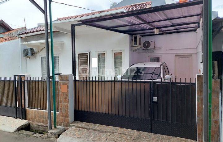 Rumah di Komplek Koperasi Bintara Bekasi, Bekasi